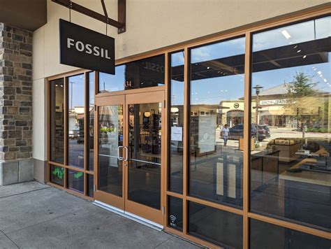 fossil watches outlet store.